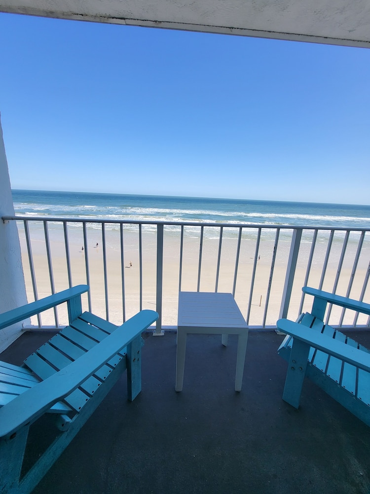 Beachside Hotel - photo 47