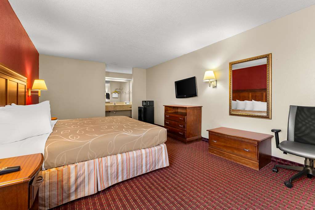 Americas Best Value Inn Montezuma - photo 13