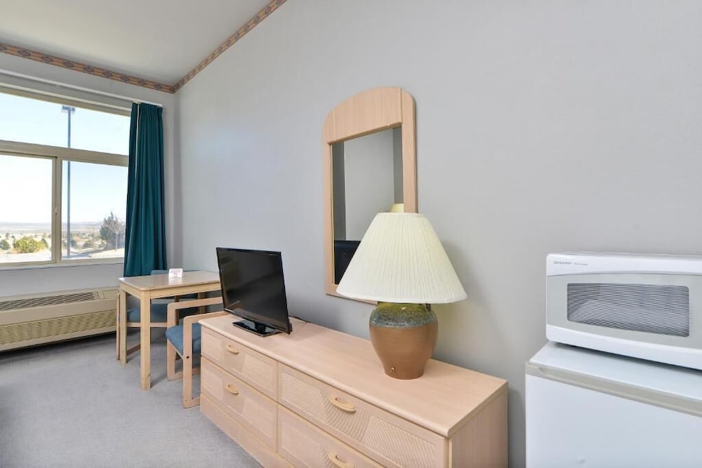 West Star Hotel - photo 16