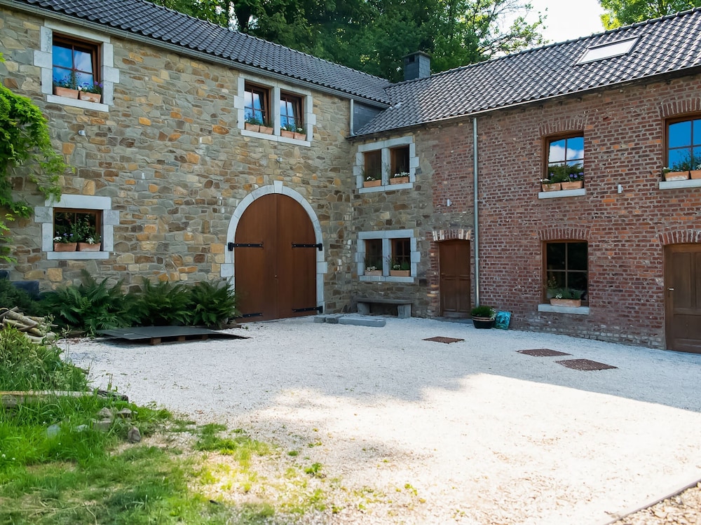 Holiday Home With Sauna and Swimming Pool — 4-Star Luxury Hotel in Verviers, Belgium