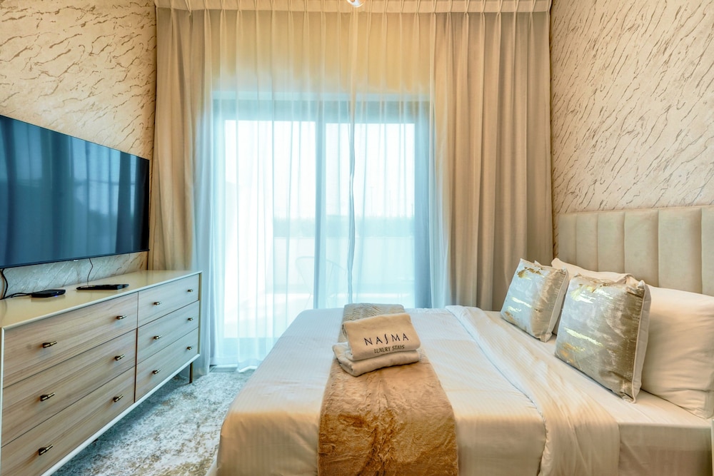 Nasma Holiday Homes Azizi Riviera 46 — 4-Star Luxury Hotel in Dubai, United Arab Emirates