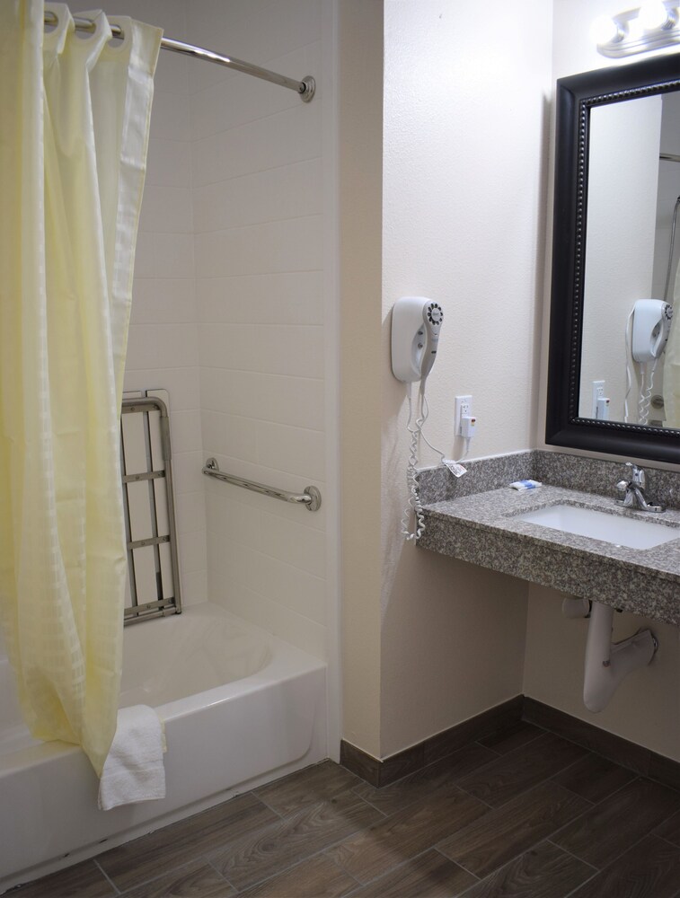 Texas Bungalows Hotel and Suites Austin - photo 22