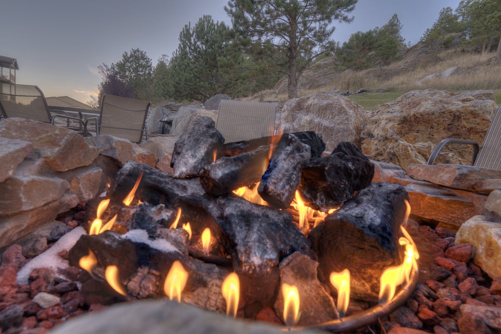 Holiday Inn Express & Suites Custer Mt Rushmore - photo 41