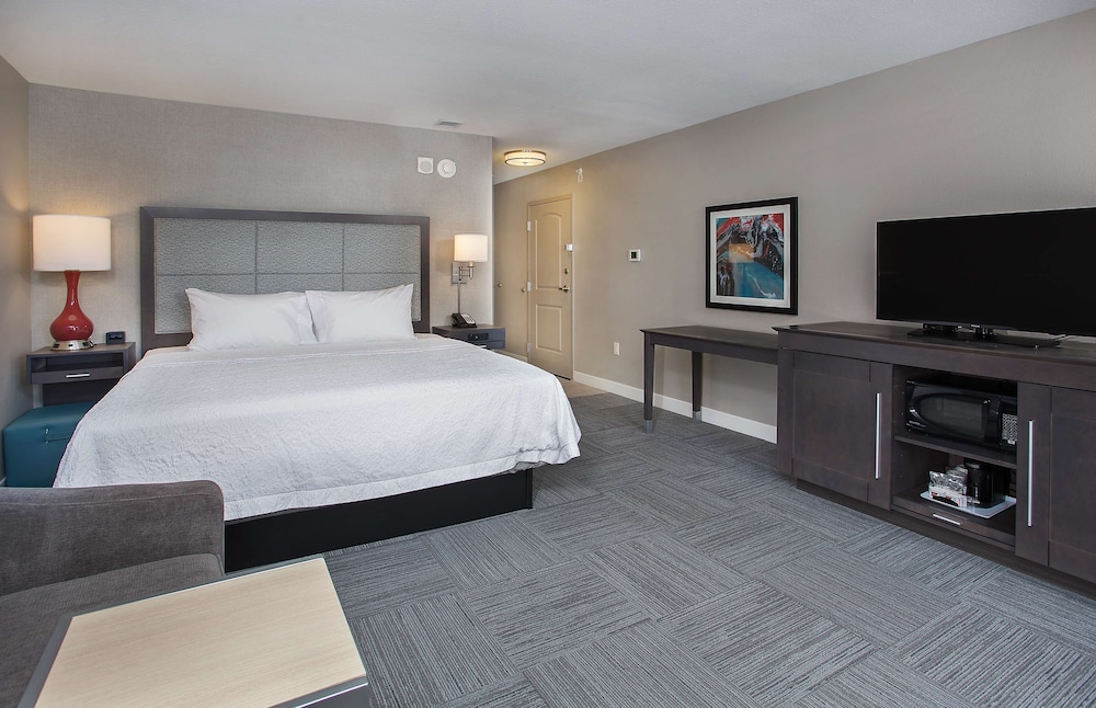 Hampton Inn Vincennes - photo 8