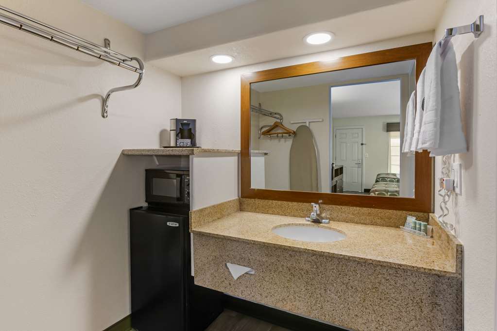 Best Western Desert Inn - photo 35
