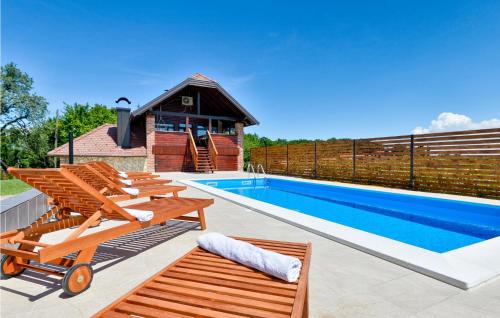 2 Bedroom Amazing Home In Jalzabet — 4-Star Luxury Hotel in Jalzabet, Croatia
