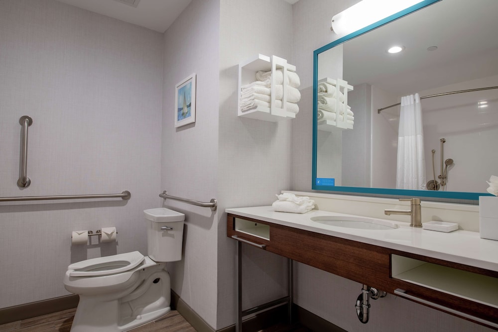 Hampton Inn & Suites Duncanville Dallas - photo 40
