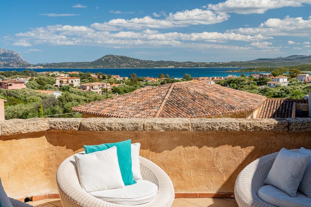 Casa Lola — 4-Star Luxury Hotel in Olbia, Italy