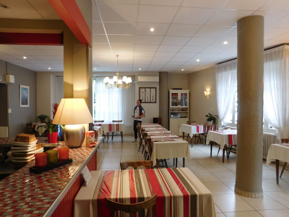 Hotel Des Pyrénées - carbon neutral hotel in Bagneres-De-Bigorre