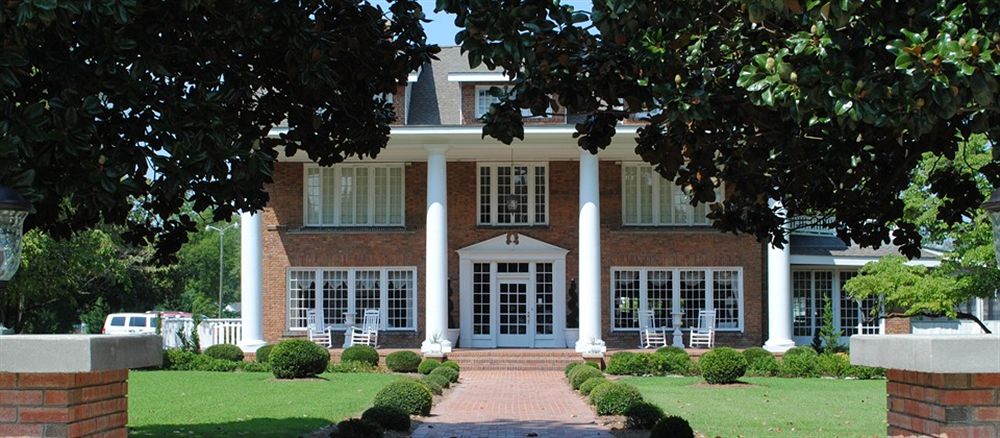 The Barrington House — 4-Star Luxury Hotel in Dunn, United States