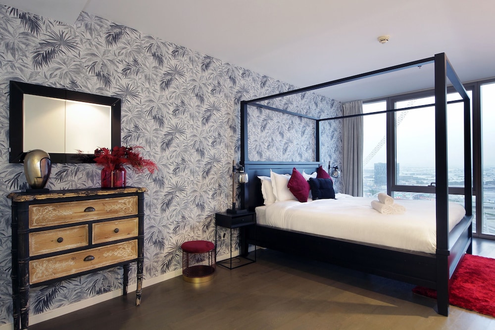 3 Bedroom Apartment in D1 Tower — 4-Star Luxury Hotel in Dubai, United Arab Emirates