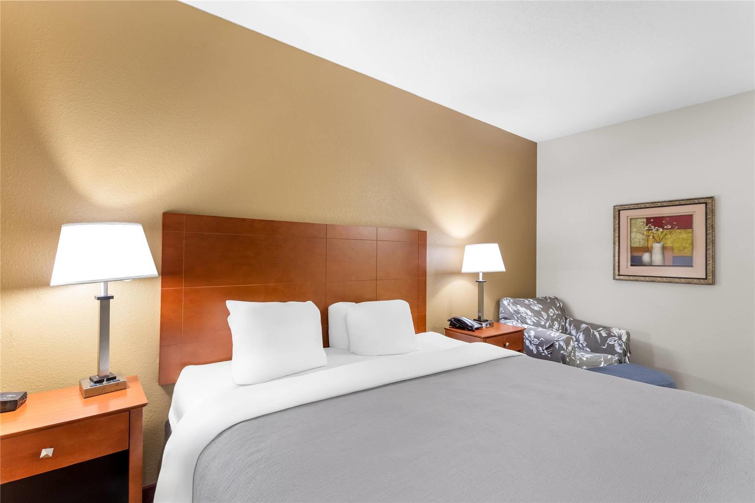 Quality Inn Near Interstate I94 - photo 22