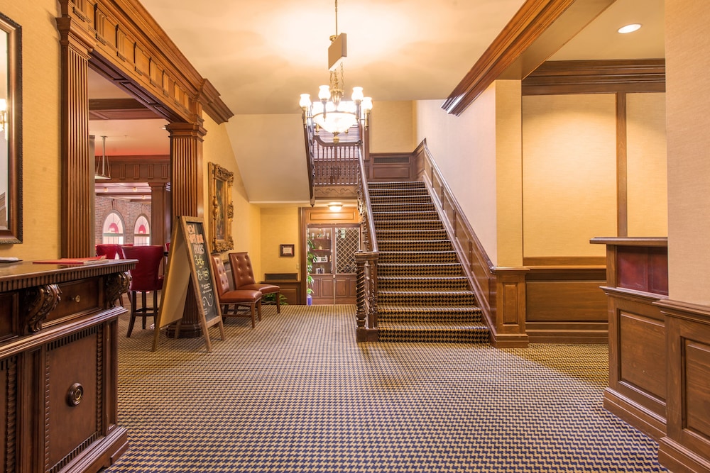 Exeter Inn - photo 2