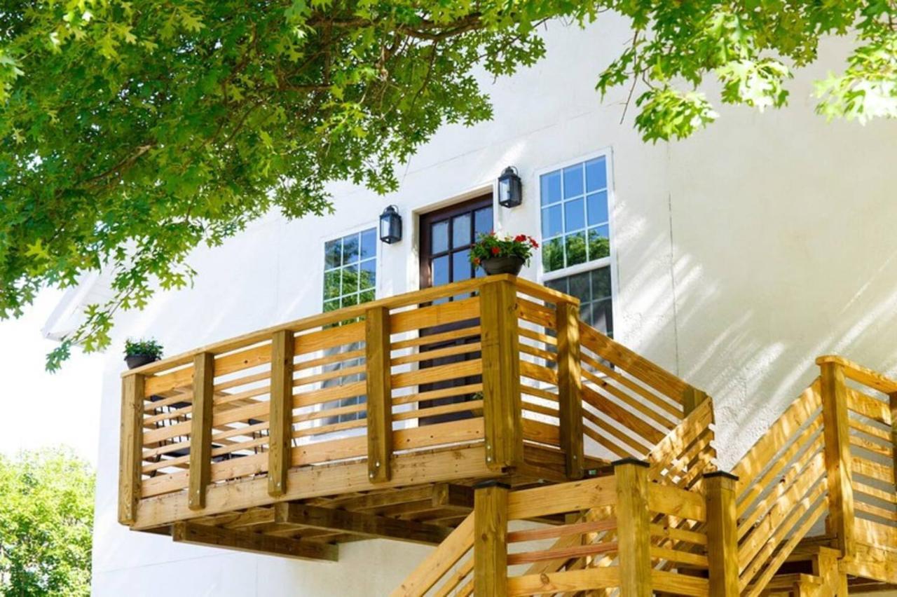 Spacious Carriage House with Park Views Near Frankfort Ave & Downtown — 4-Star Luxury Hotel in Louisville, United States
