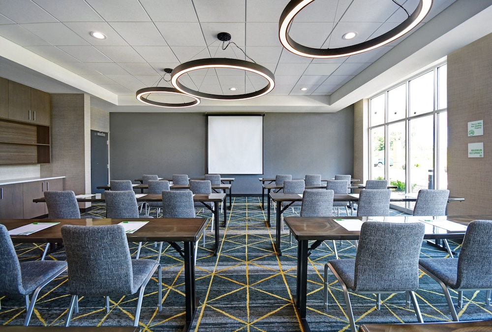 Holiday Inn Grand Rapids North Walker by IHG - photo 44