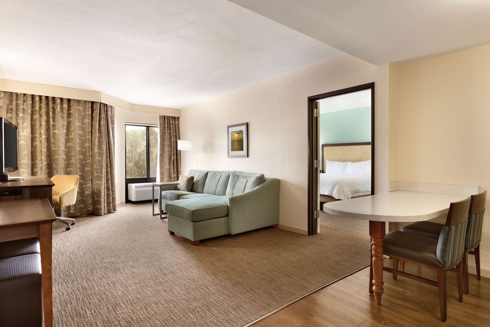 Hampton Inn & Suites Tarpon Springs - photo 19