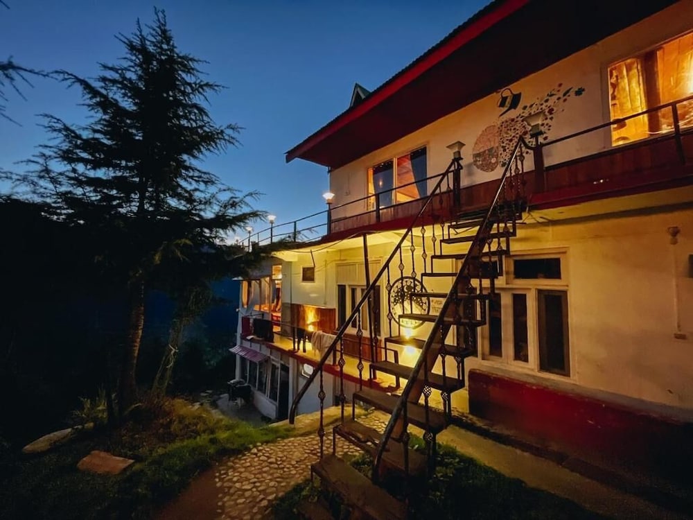 Firgun Chapter Shoja in Banjar, India