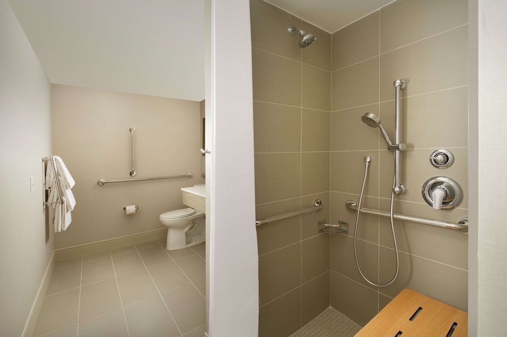 Hilton Garden Inn Miami South Beach - photo 21
