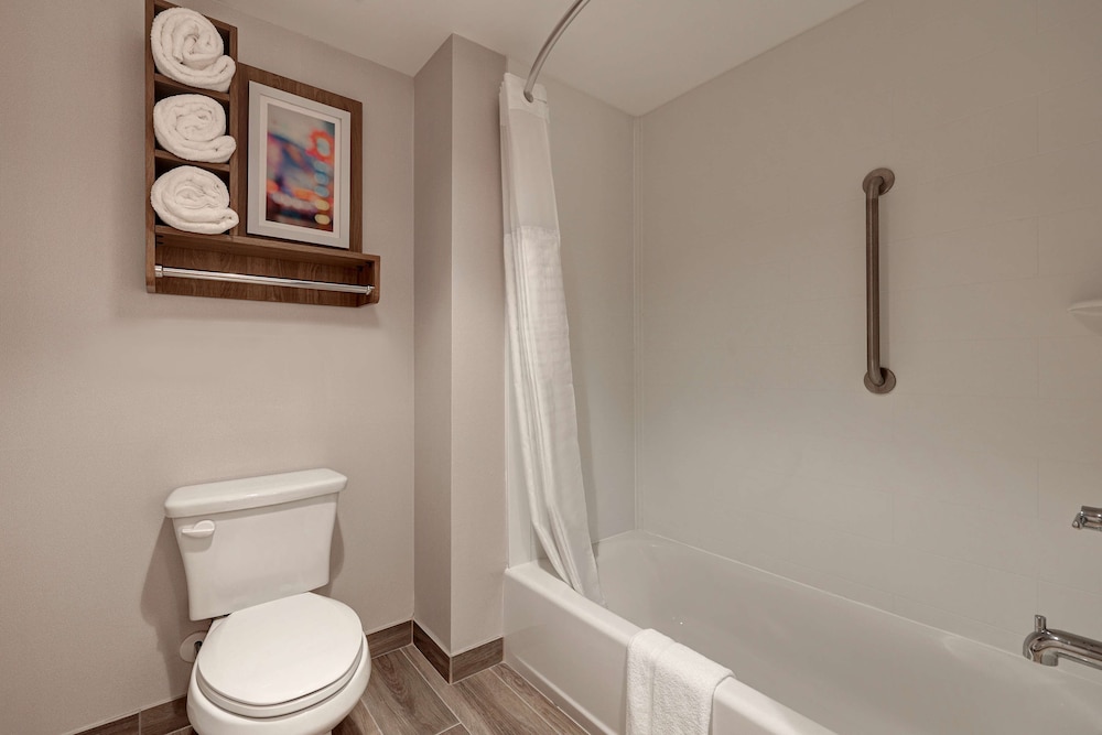 Homewood Suites by Hilton Santa Clarita - photo 21