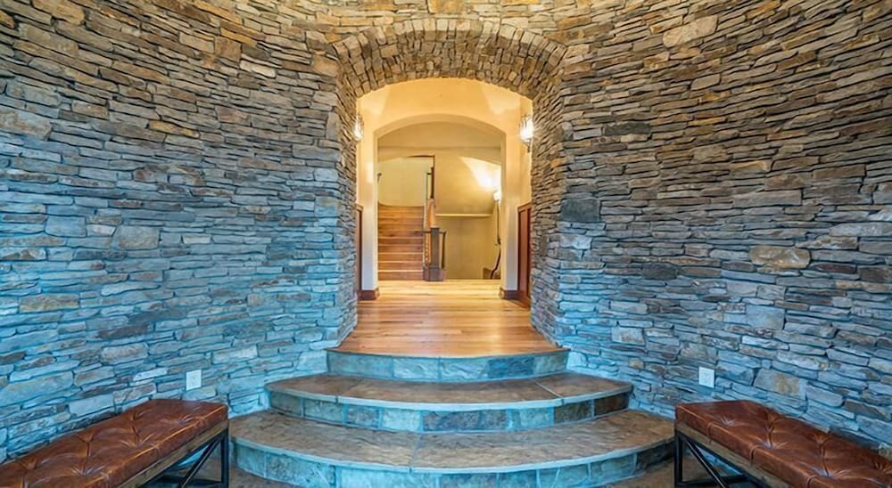 Two Trails — 4-Star Luxury Hotel in Telluride, United States