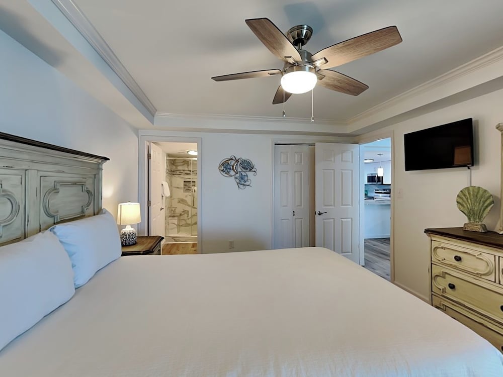 Gulf Tower #12C by Southern Vacation Rentals - photo 6