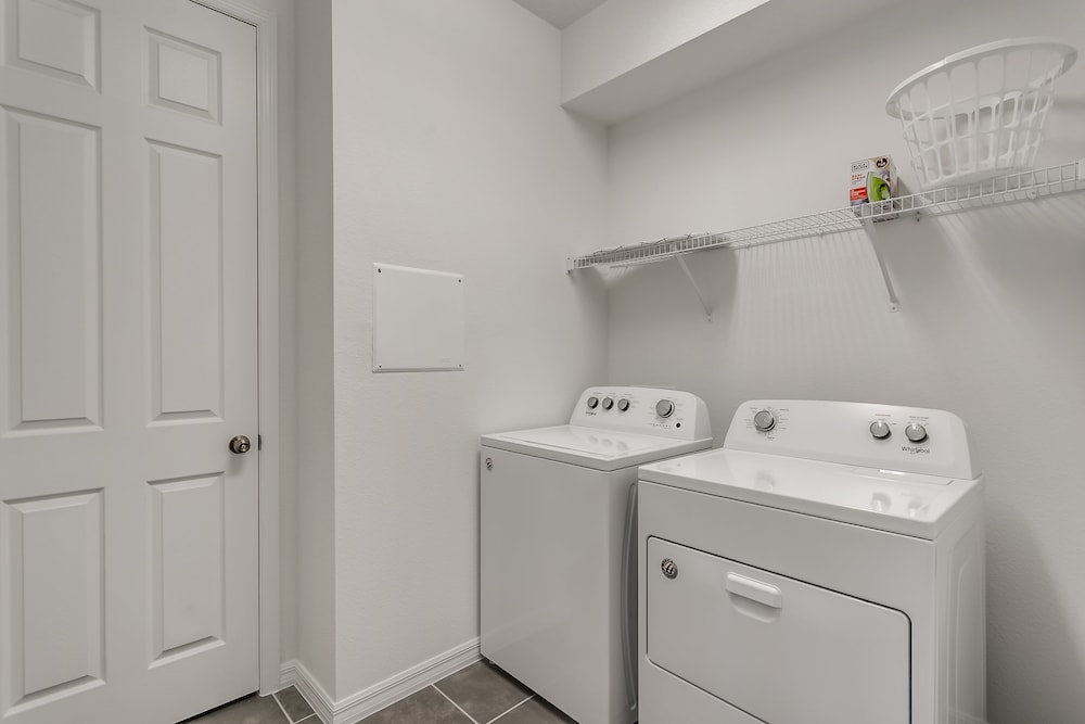 1834cvt New Solara 9 Bedroom 6 Bathroom Resort - photo 48
