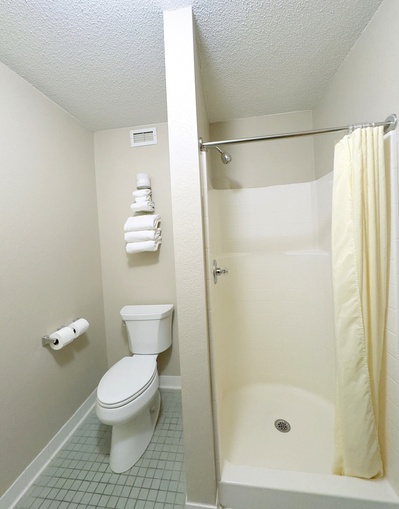 Country Trails Inn & Suites - photo 22