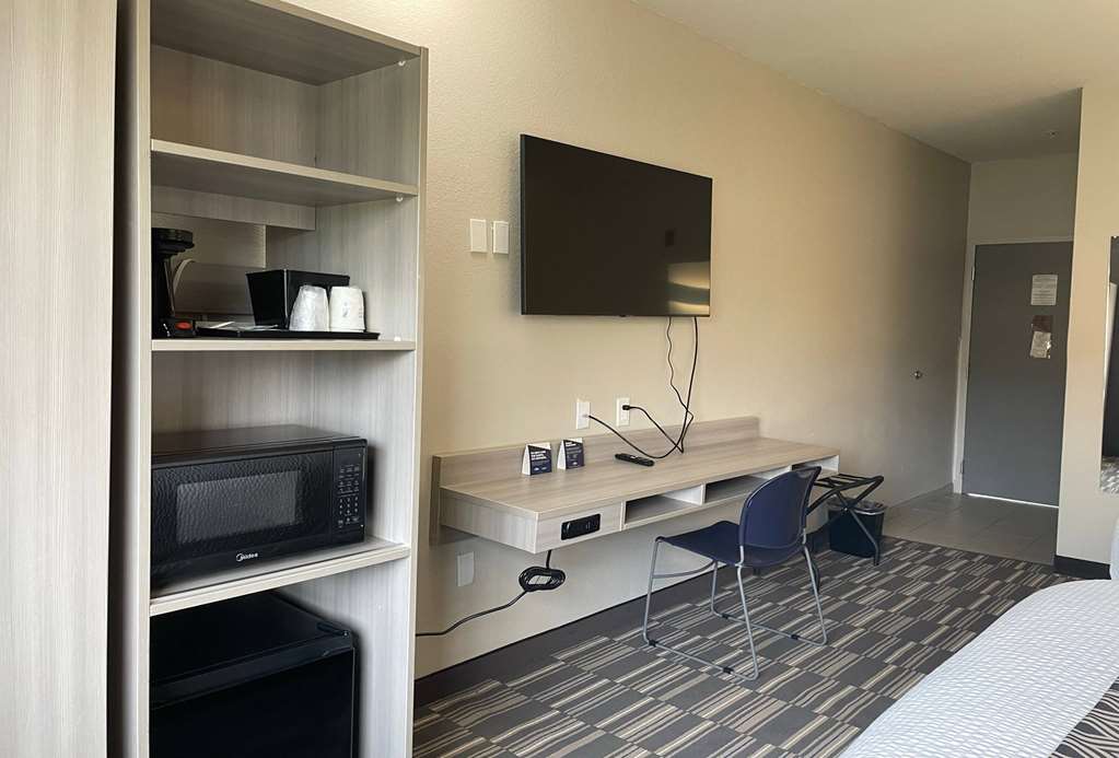 Microtel Inn & Suites by Wyndham Bossier City - photo 23