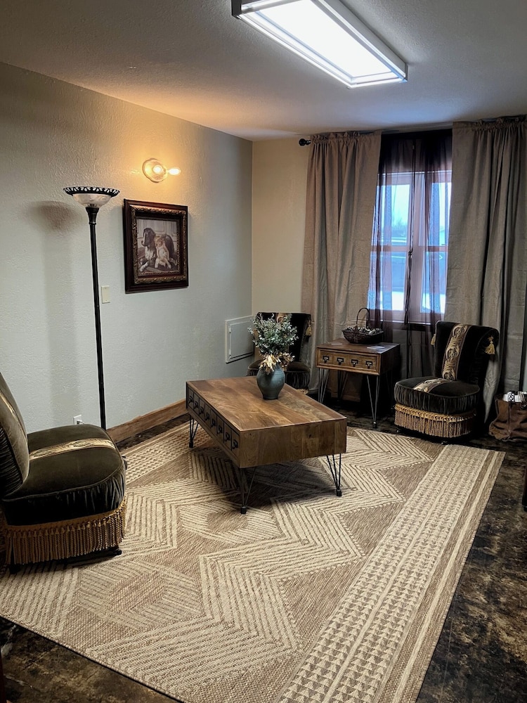Prairie Rose Inn - photo 29