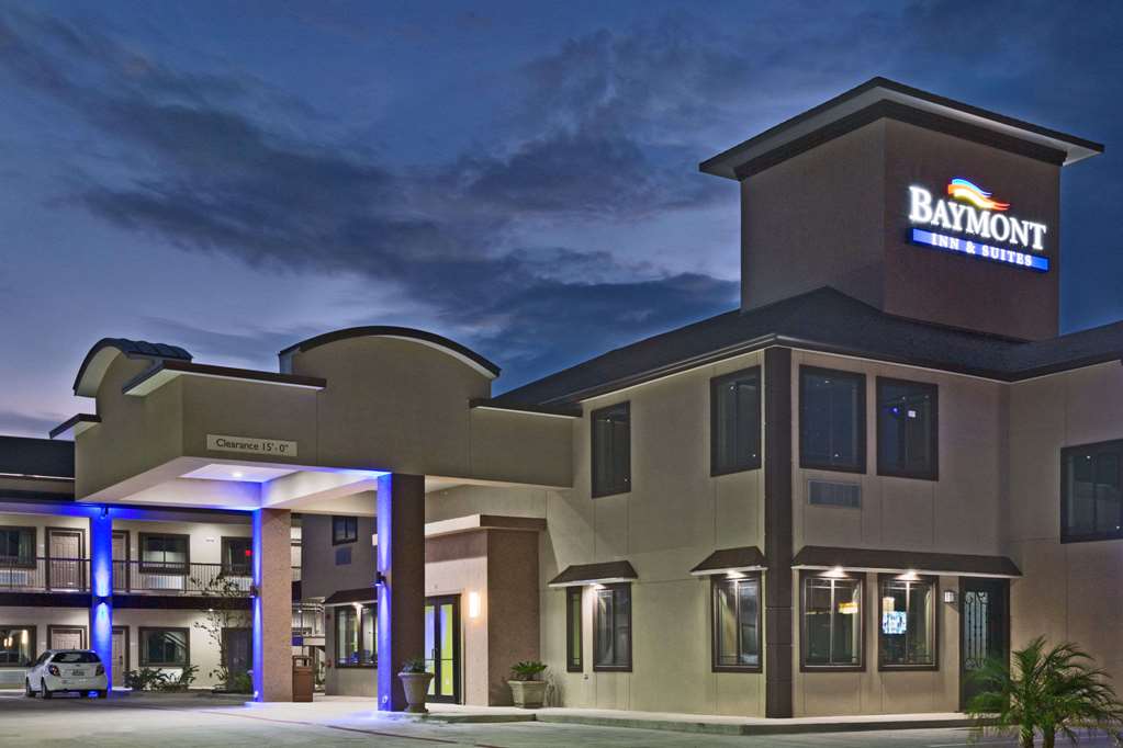 Baymont by Wyndham Bryan College Station - photo 2