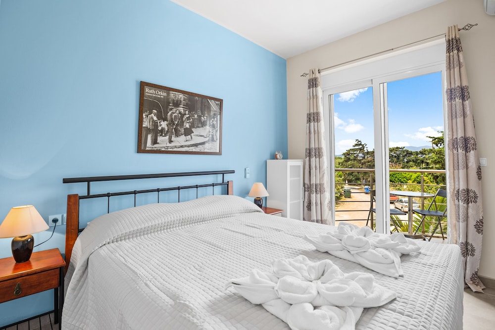 Villa Blue Dreams — 5-Star Luxury Hotel in Gerani, Greece