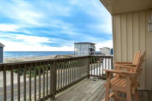 BeachyPeachyKeen by Oak Island Accommodations - photo 14