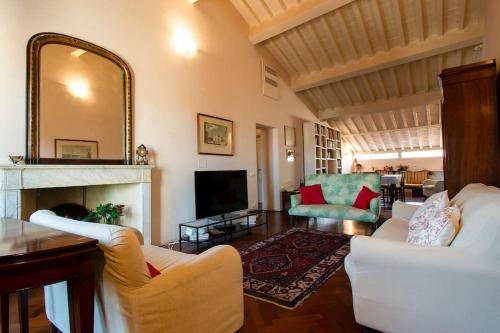 Pampurio on the Roofs — 4-Star Luxury Hotel in Pisa, Italy