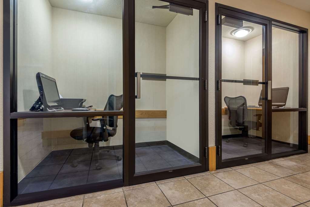 Ramada by Wyndham Columbus North - photo 26