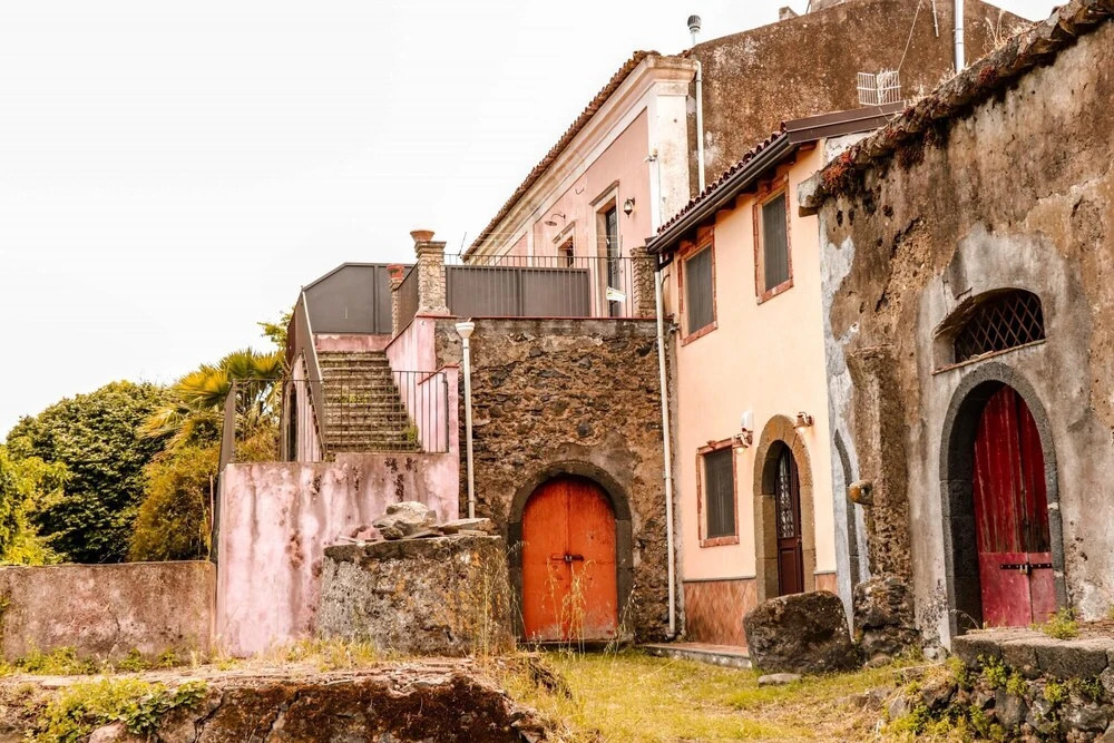 La Vecchia Torre Villa panoramica in Collina — 4-Star Luxury Hotel in Giarre, Italy