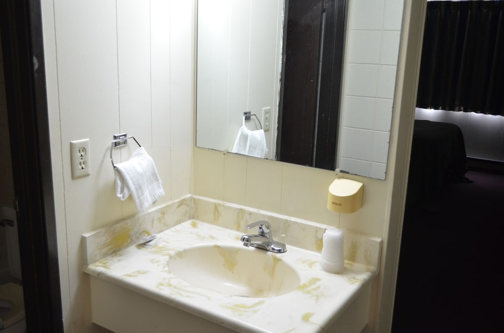 Grand Inn Fargo - photo 34