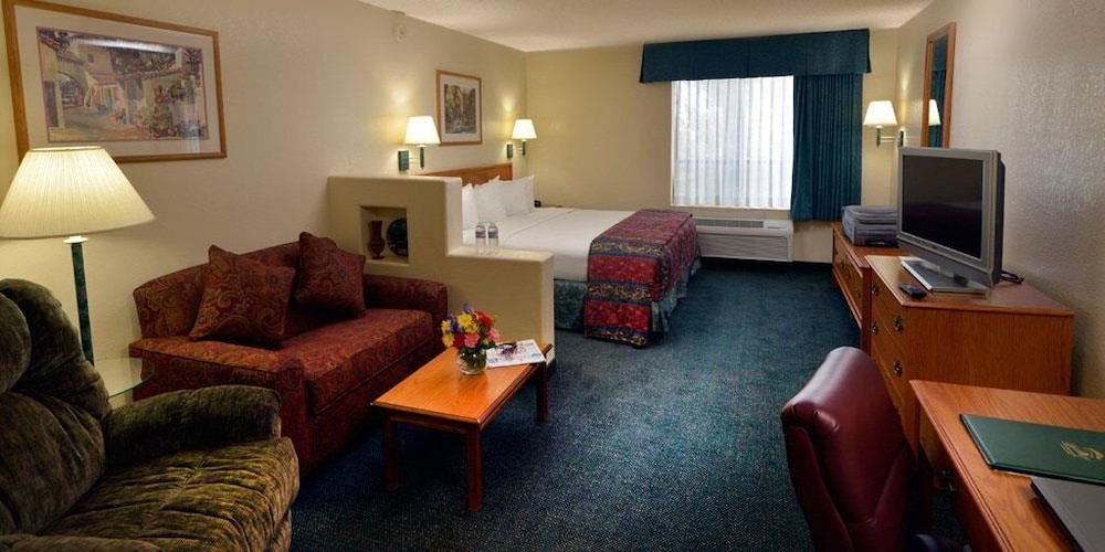 Gateway Studio Suites - photo 10