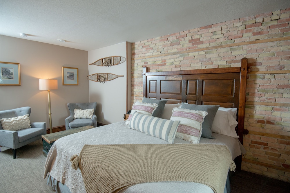Inn at Cedar Crossing - photo 5