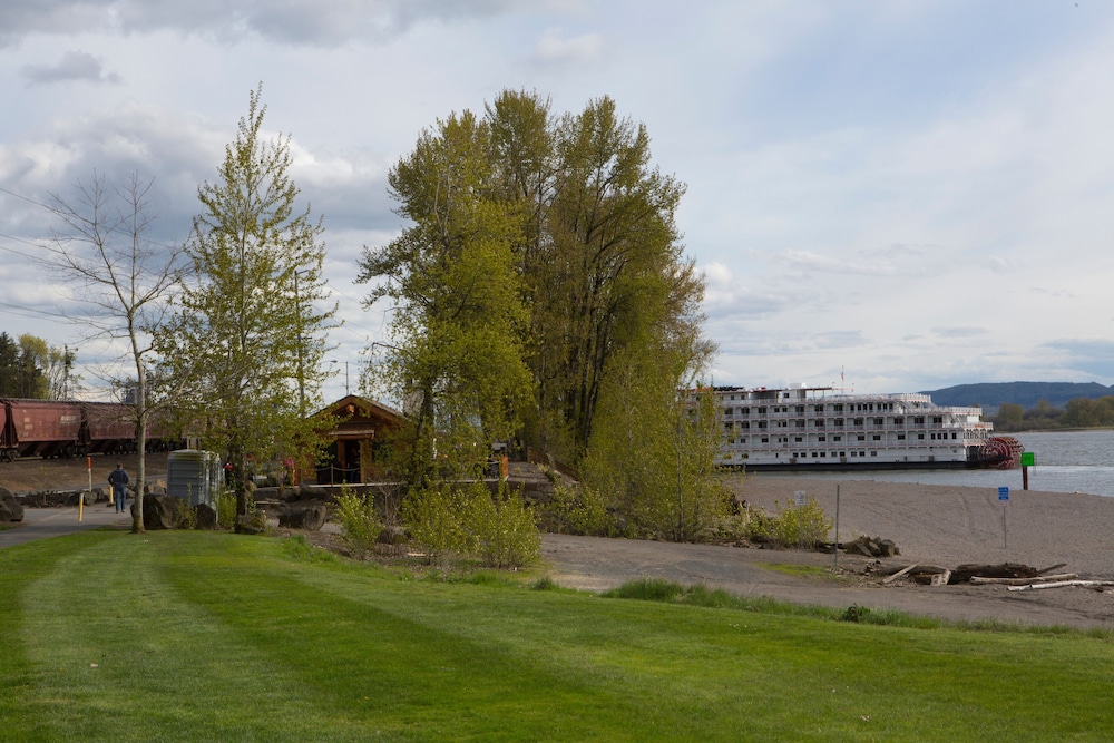McMenamins Kalama Harbor Lodge - photo 95