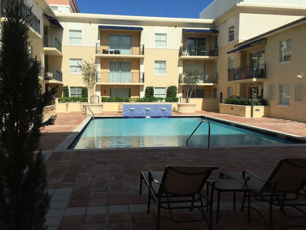 LYX Suites at Merrick Park in Coral Gables — hotel in Coral Gables
