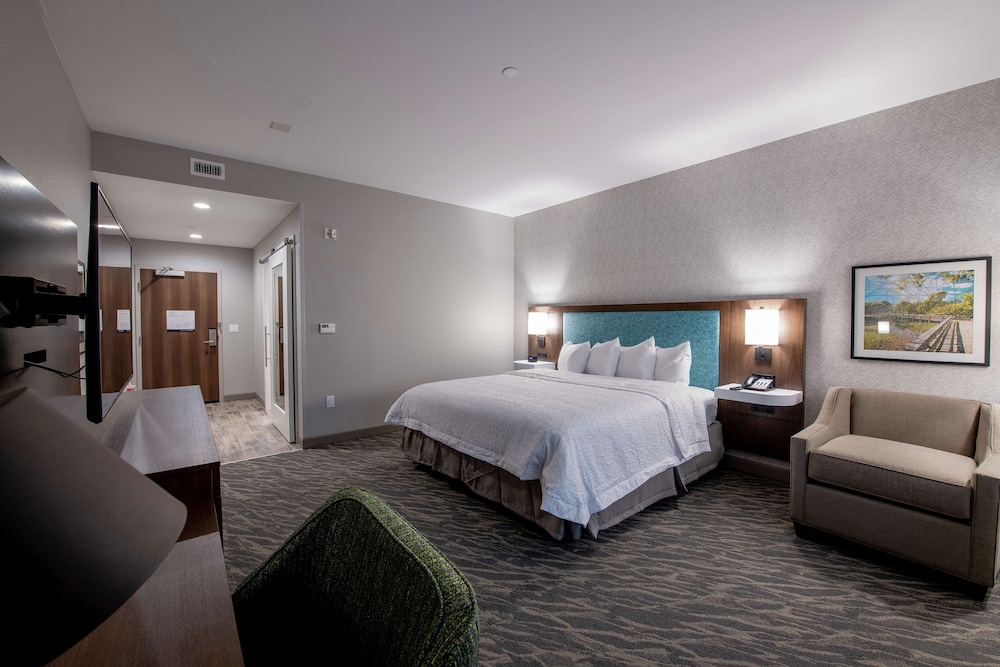 Hampton Inn & Suites Duncanville Dallas - photo 12