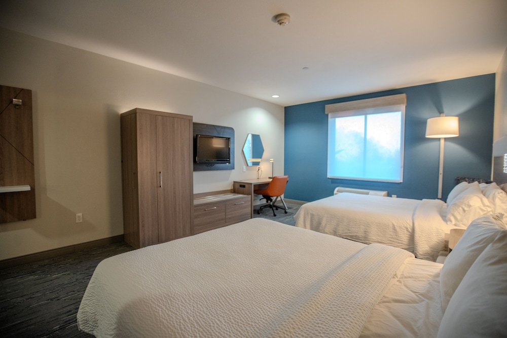 Holiday Inn Express Cleveland by IHG - photo 9