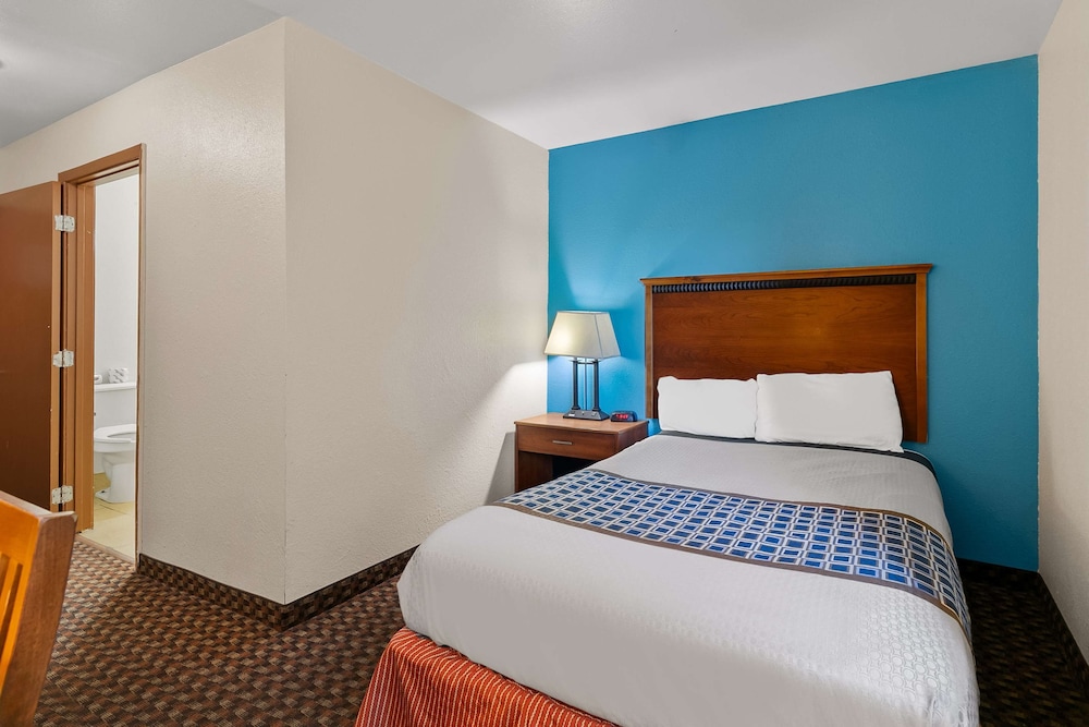 Americas Best Value Inn Lincoln Airport - photo 23