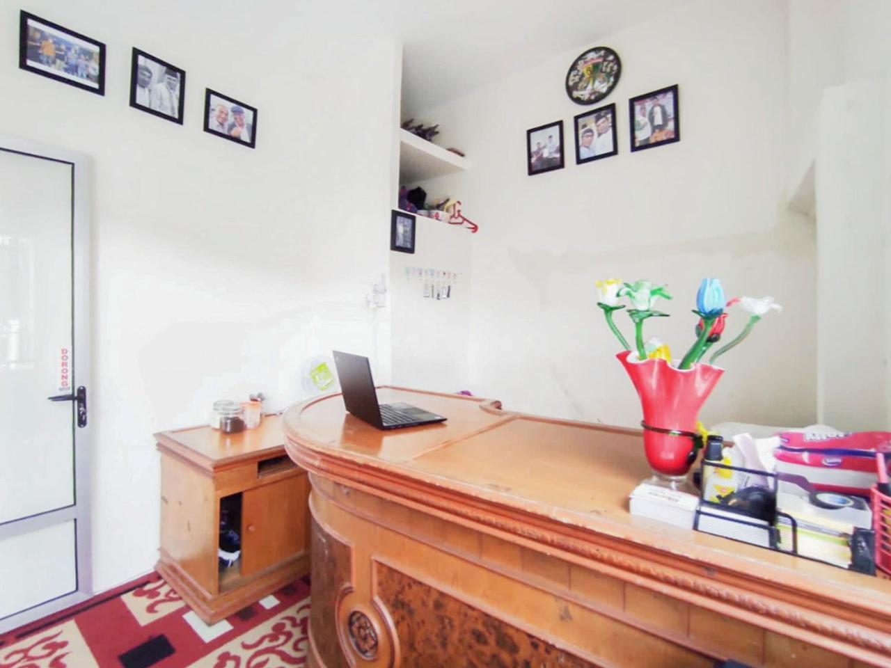 RedDoorz Syariah near Pasar Aur Kuning — Bukittinggi — photo 3