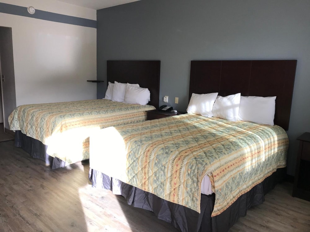 Big Lake Inn & Suites - photo 17