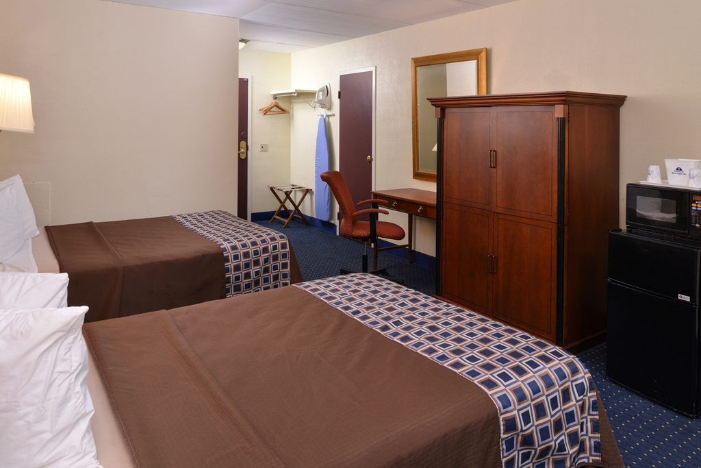 Americas Best Value Inn Geneva - photo 16