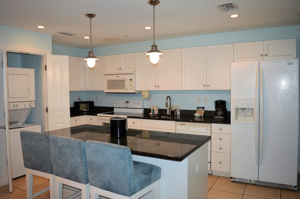 Harborside Suites at Little Harbor - photo 30