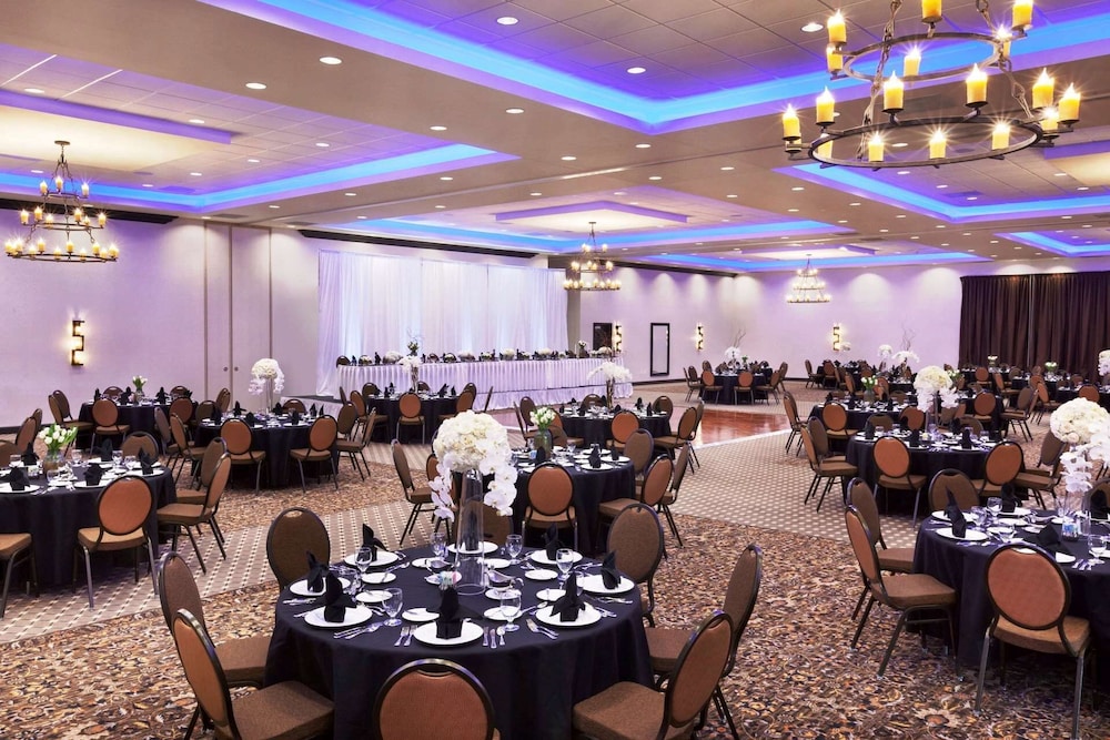 Hilton Garden Inn Denison Sherman At Texoma Event Center - photo 23