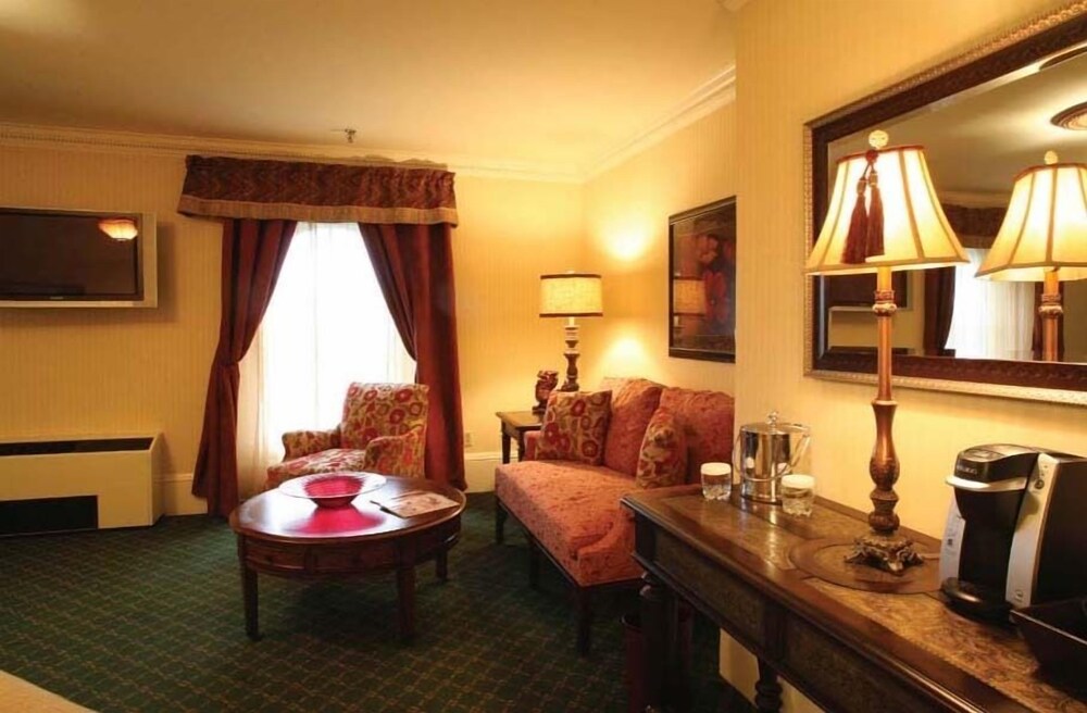 The Martha Washington Inn & Spa - photo 21