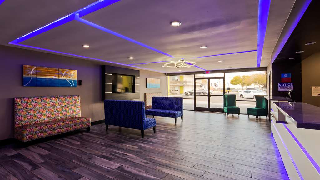 SureStay Plus Hotel by Best Western Point Richmond - photo 3